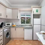 1g Rosmaninho Apartament